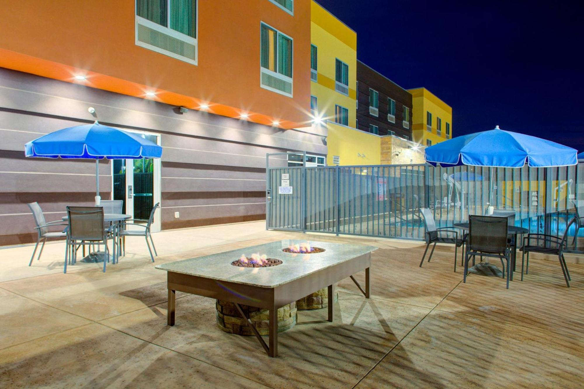 Fairfield Inn & Suites By Marriott Bakersfield North/Airport Exteriér fotografie